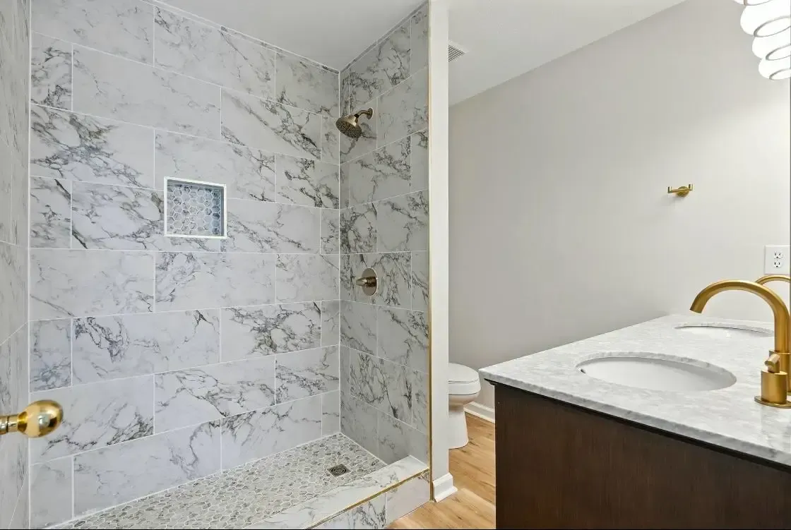 Luxury Master Bathroom - Image 3